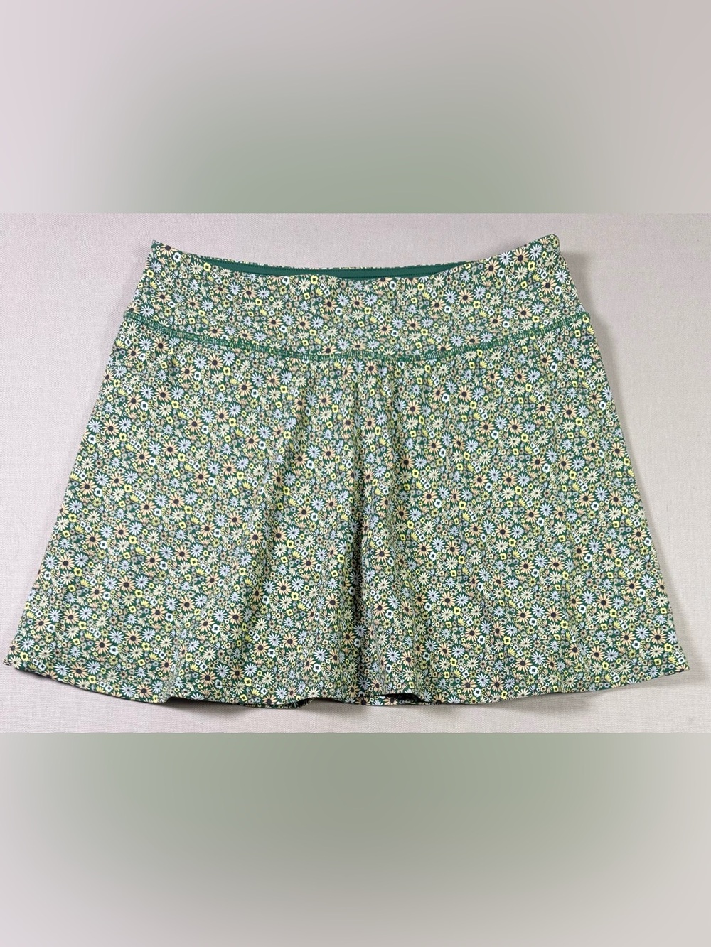 Patagonia Green Floral Daisy Maipo Skort Medium